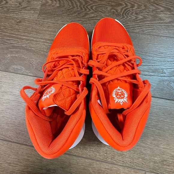 Nike Lebron Witness VIII TB team Orange/White 10.5 FB9944-800 Basketball NIB - Picture 6 of 9